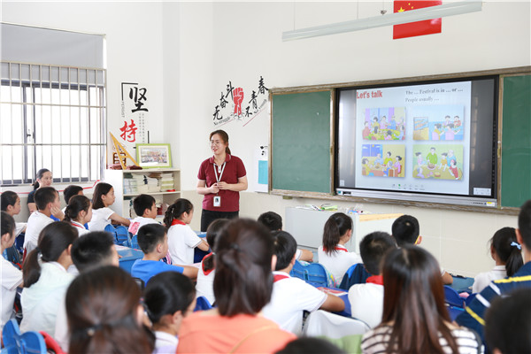 小初衔接早谋划慧教雅学促成长 星洲小学六年级家长开放日暨冯凌燕家庭教育名师工作室家长学校活动 家长学校 星洲德育 苏州工业园区星洲小学